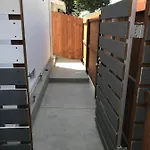 Modern Hillcrest 2 Bedroom